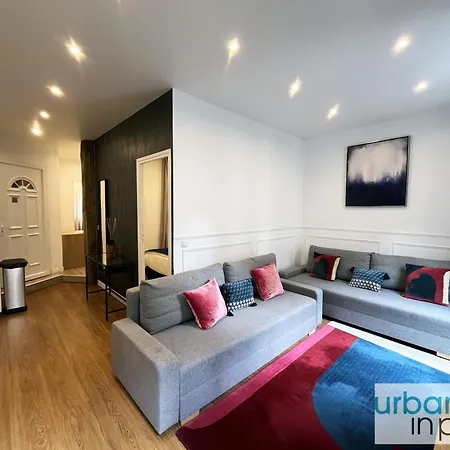 Urban Flat 24 - Charming In Apartment *